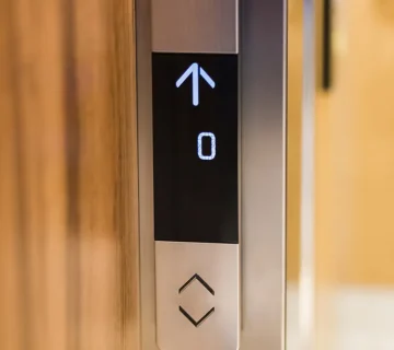 أفضل شركة تركيب مصعد بضائع في السعودية لعام 2026