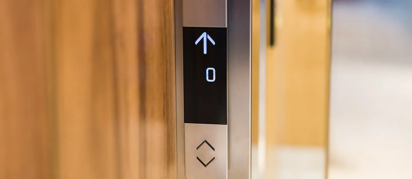 أفضل شركة تركيب مصعد بضائع في السعودية لعام 2026